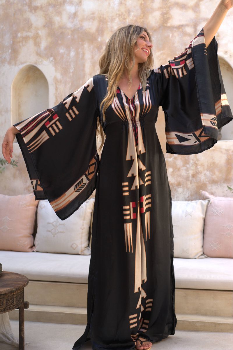 Vestido Negro Imperial